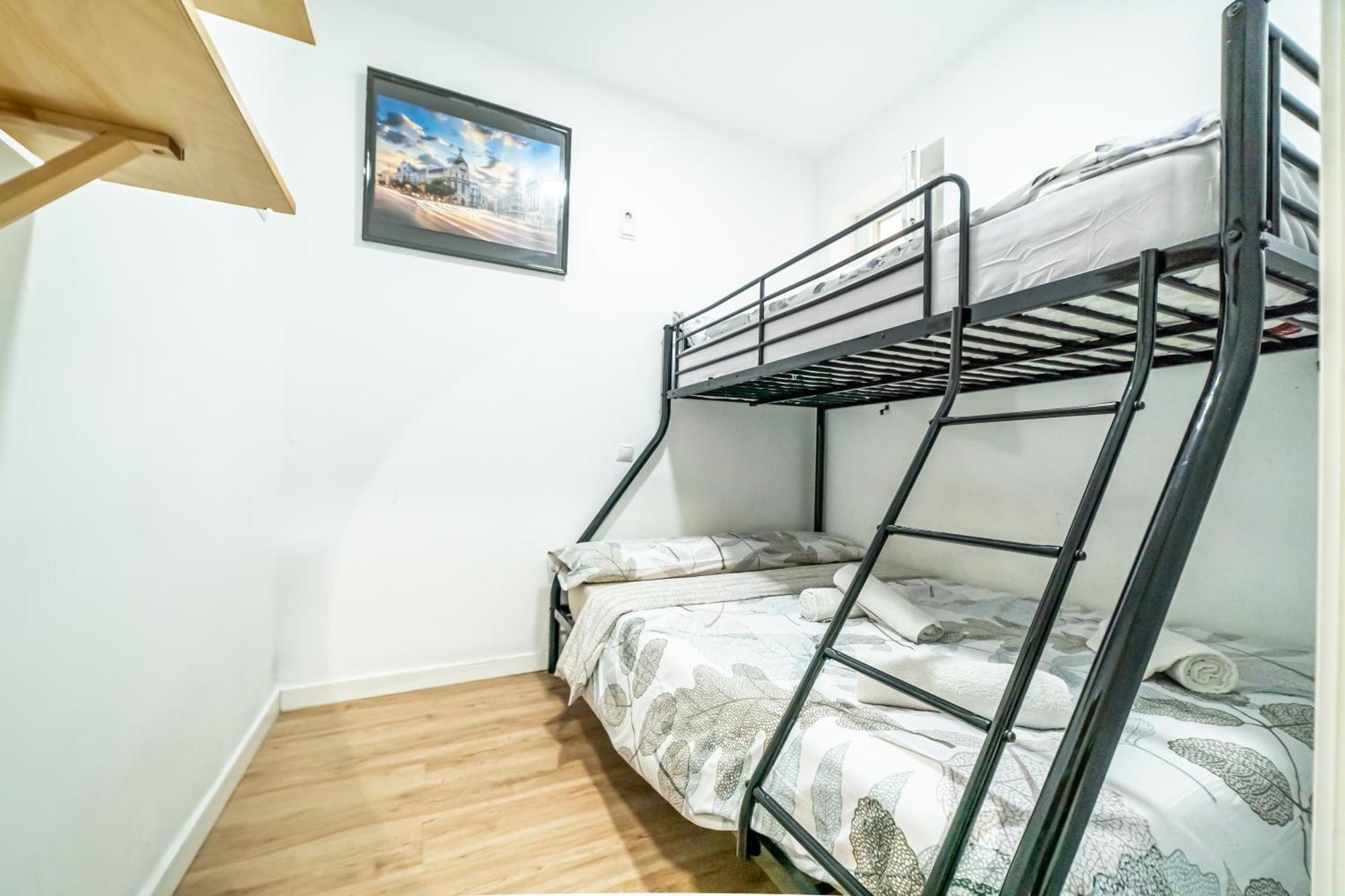 New Flat , Modern , Wifi, 10min Sol, 5 Reina Sofia
