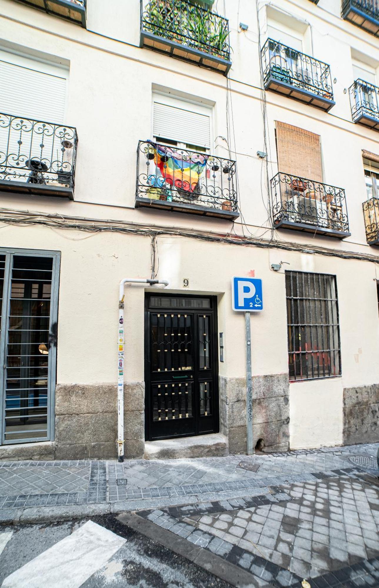 Lejlighed New Flat , Modern , Wifi, 10min Sol, 5 Reina Sofia