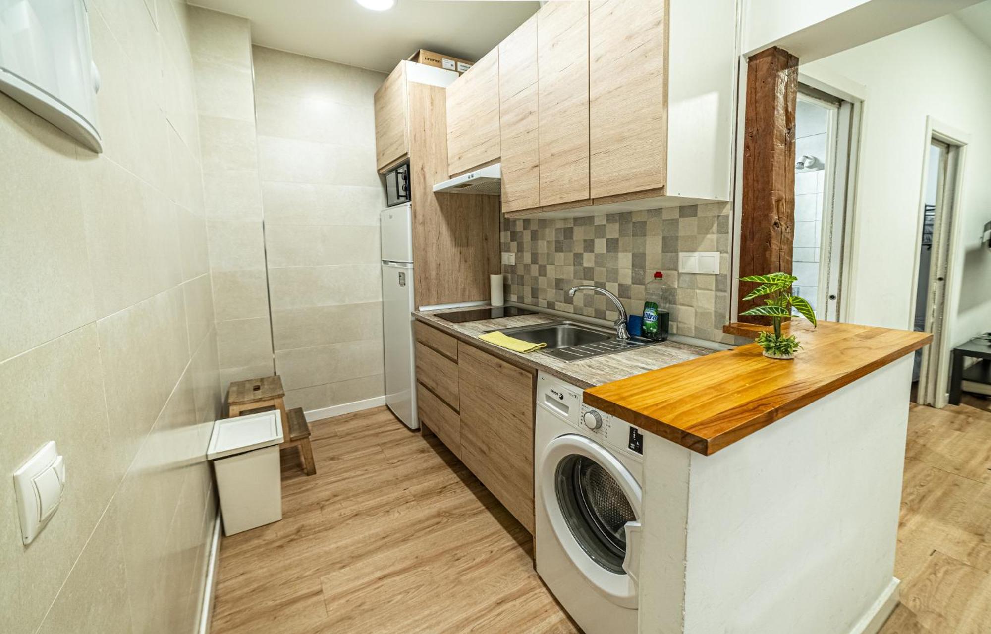 Lejlighed New Flat , Modern , Wifi, 10min Sol, 5 Reina Sofia Madrid