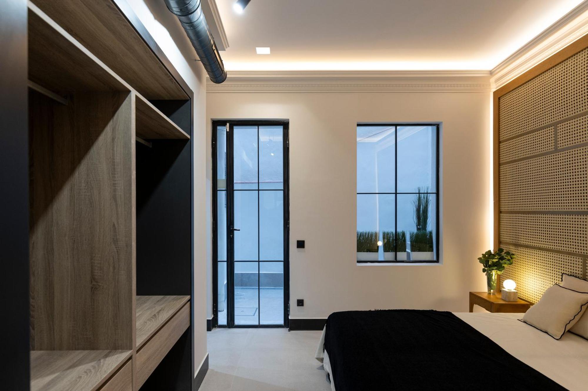 Apartment Luxury Almagro 2bd-3bth By Madrid4you Madrid