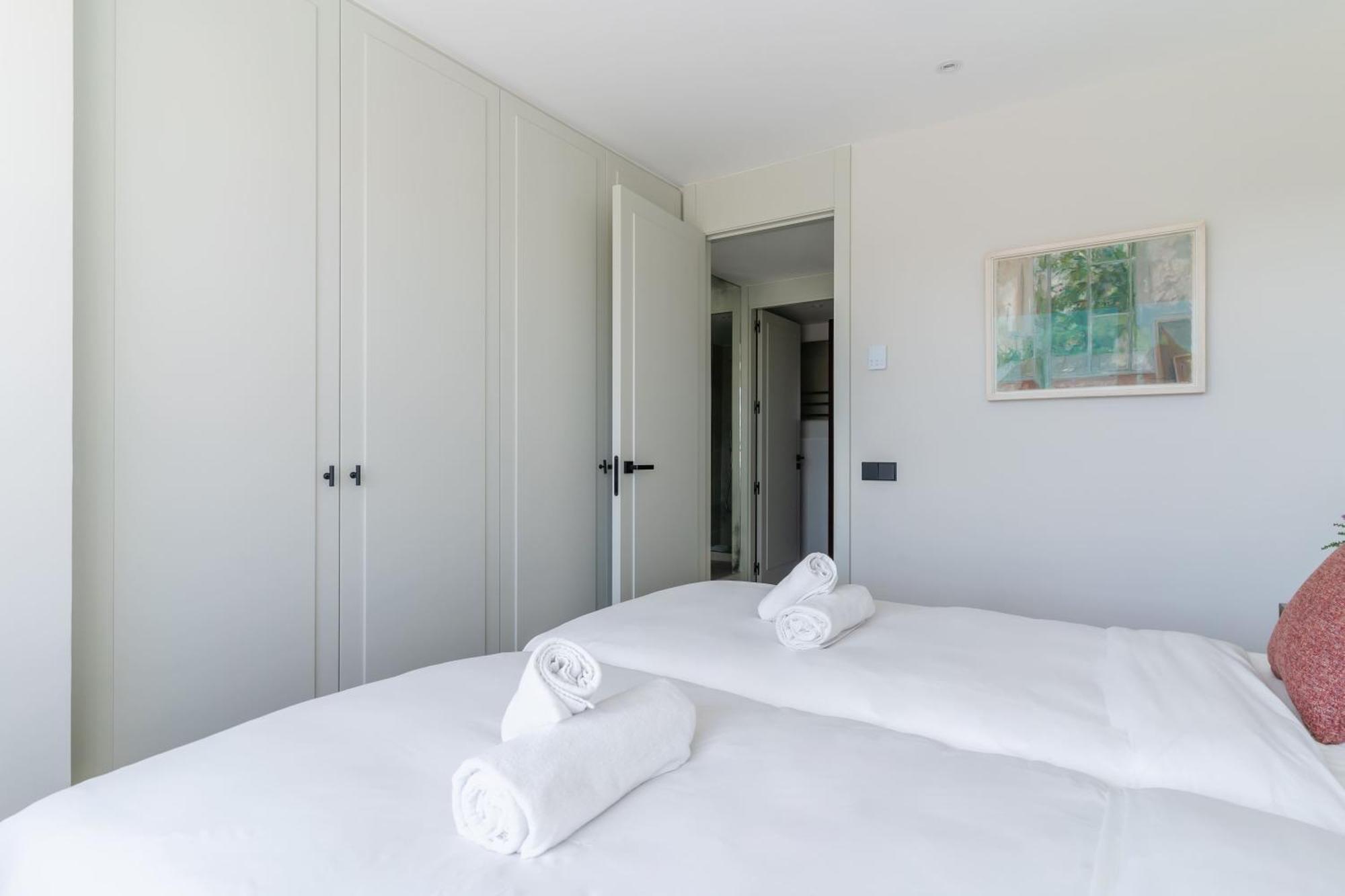 Amazing With Views To Colon-2bdr 2bths Apartment