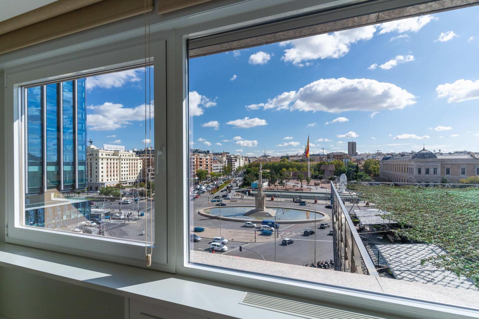 Amazing With Views To Colon-2bdr 2bths Apartment
