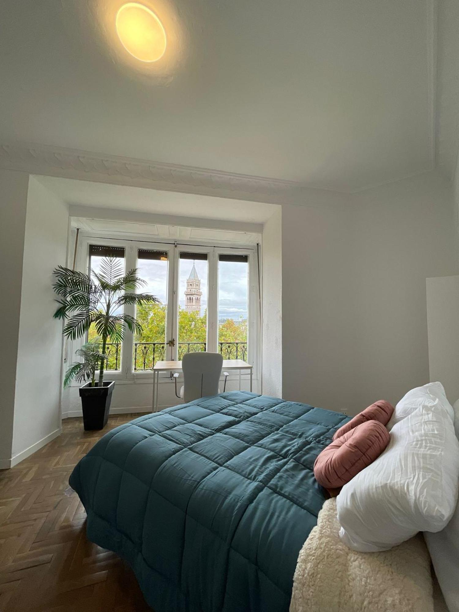 First Stop- Lope De Vega's Dream Coliving Guest house Madrid