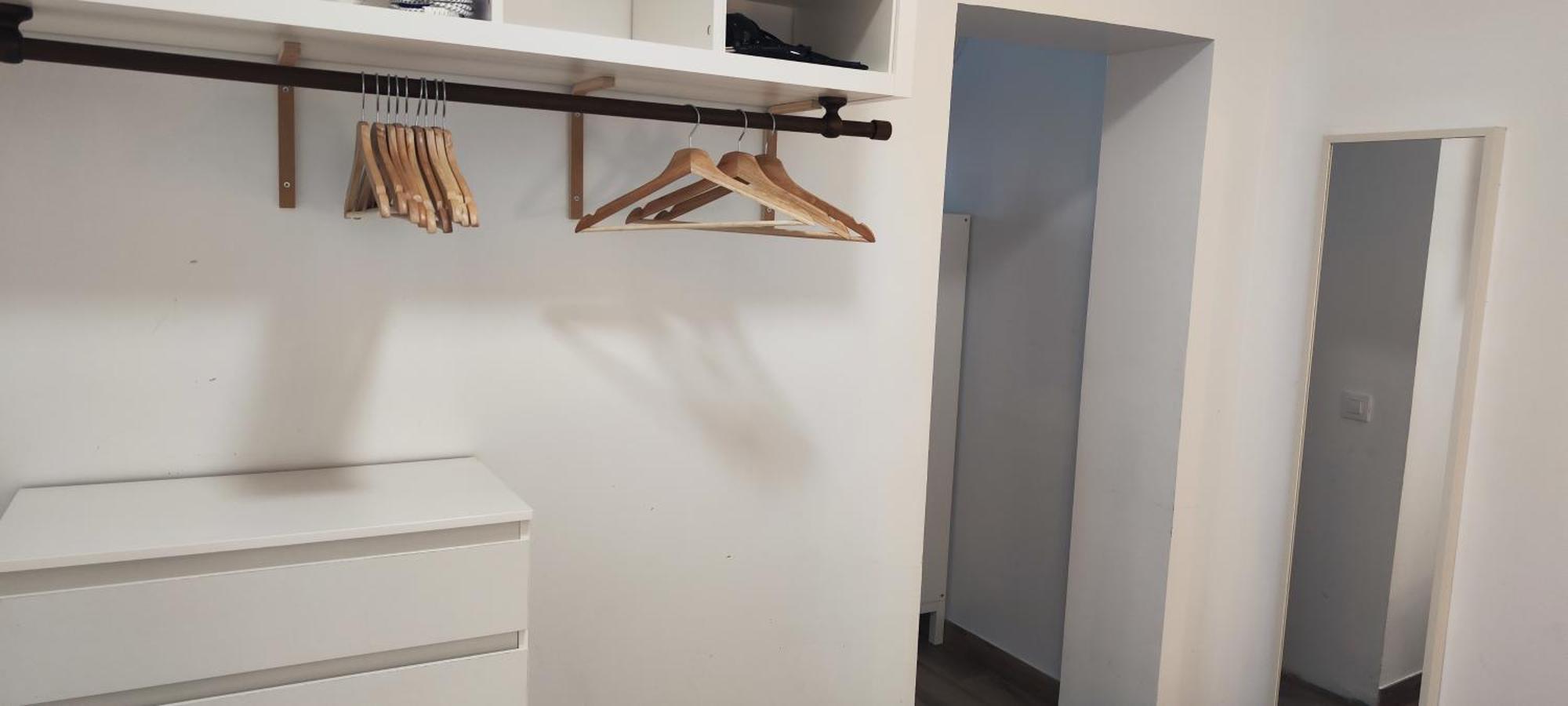 Apartment Entero Junto A Cuatro Caminos Con Licencia Del Ayto De *