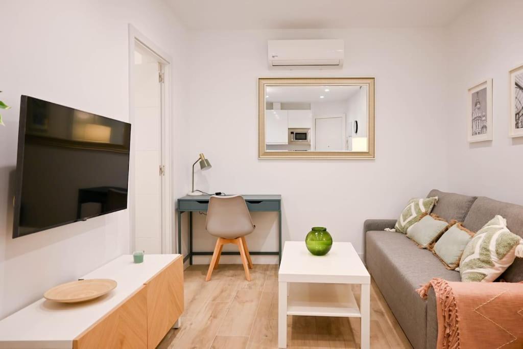 Apartment For Temporal Moderno En Acacias Con Excelente Ubicacion En El Centro De Pes57 Madrid