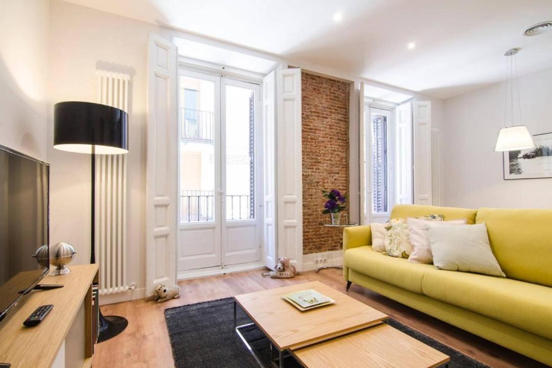 Apartment Renovated And Modern- 3bd 2bth- Anton Martin