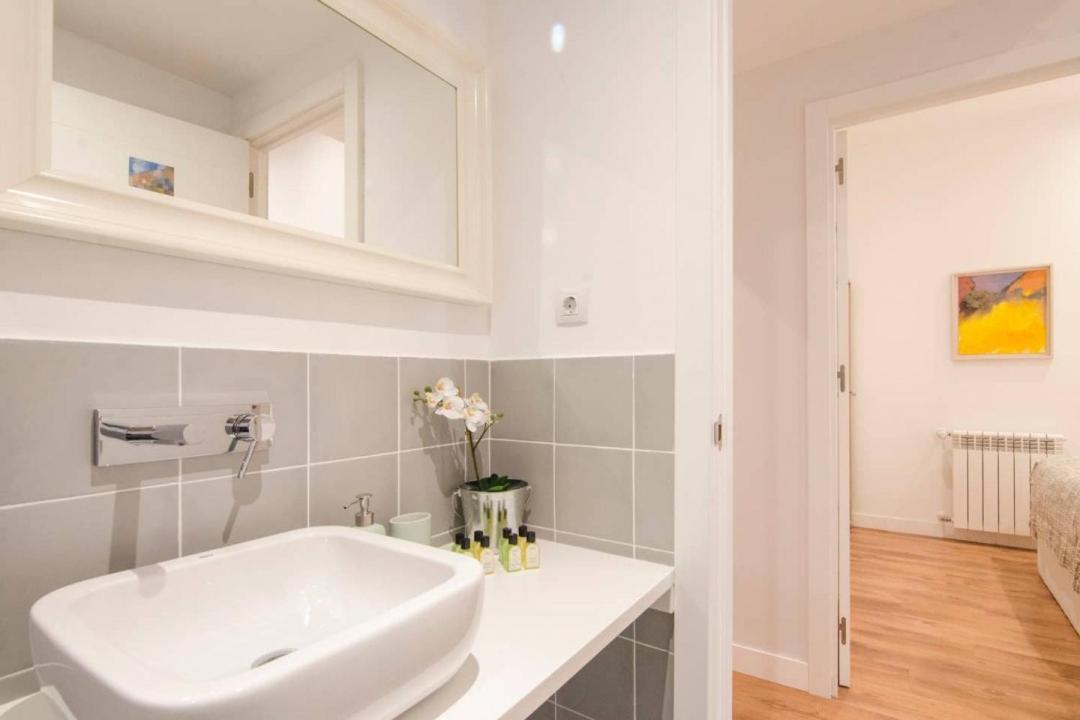 Renovated And Modern- 3bd 2bth- Anton Martin Apartment