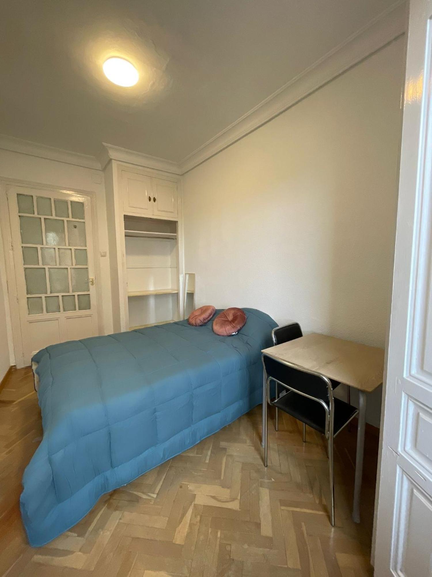 Gasthof First Stop- Lope De Vega's Dream Coliving *