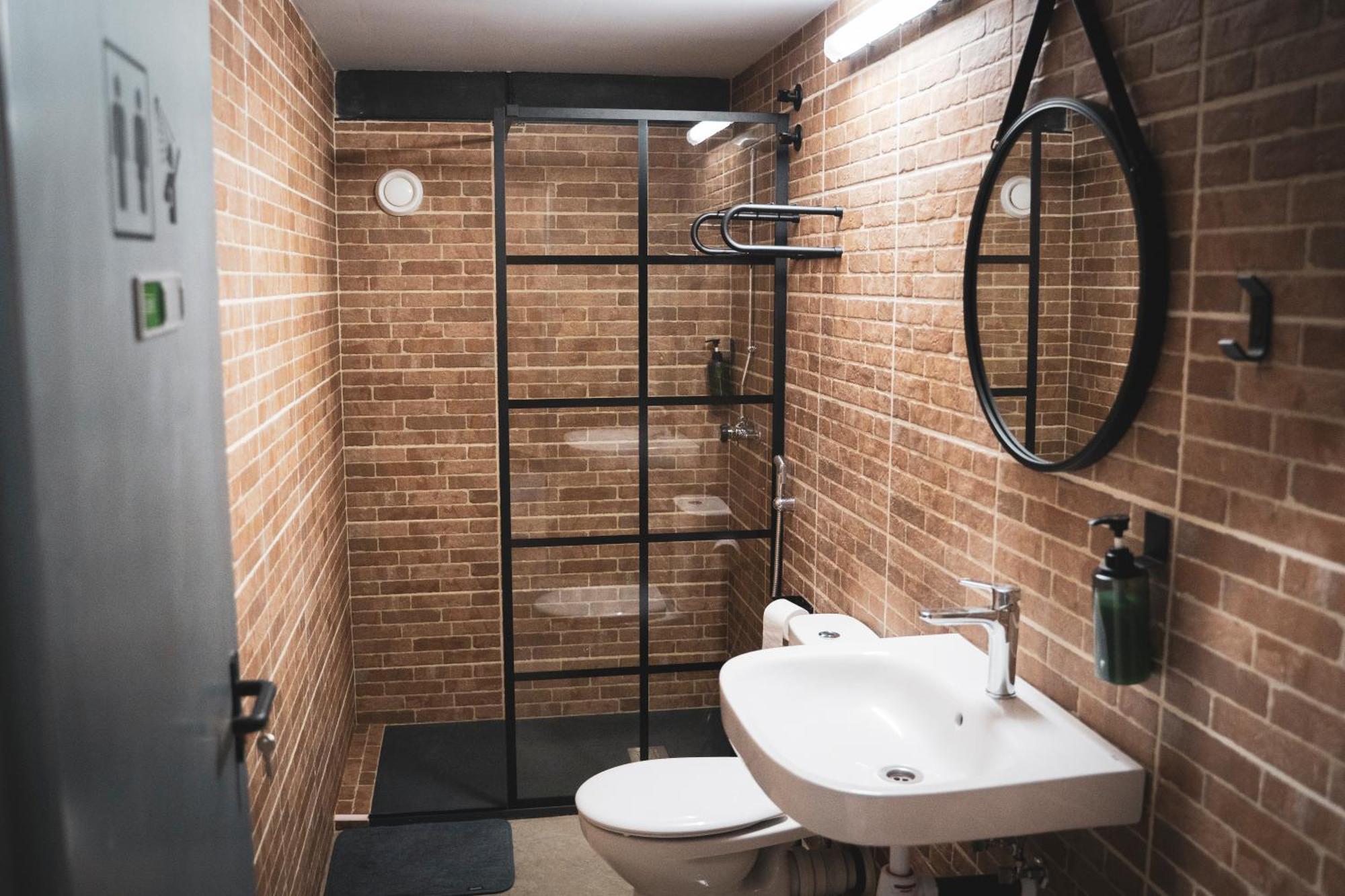 Kapselhotel Gallery Residencia *