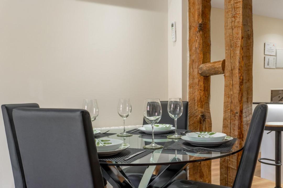 2 Bedrooms 2 Bathrooms Furnished - Malasana - Bright And Refurbished - Mintystay Apartment