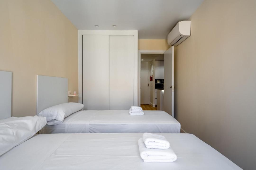2 Bedrooms 2 Bathrooms Furnished - Malasana - Bright And Refurbished - Mintystay Apartment *