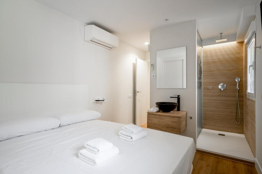 2 Bedrooms 2 Bathrooms Furnished - Malasana - Bright And Refurbished - Mintystay *
