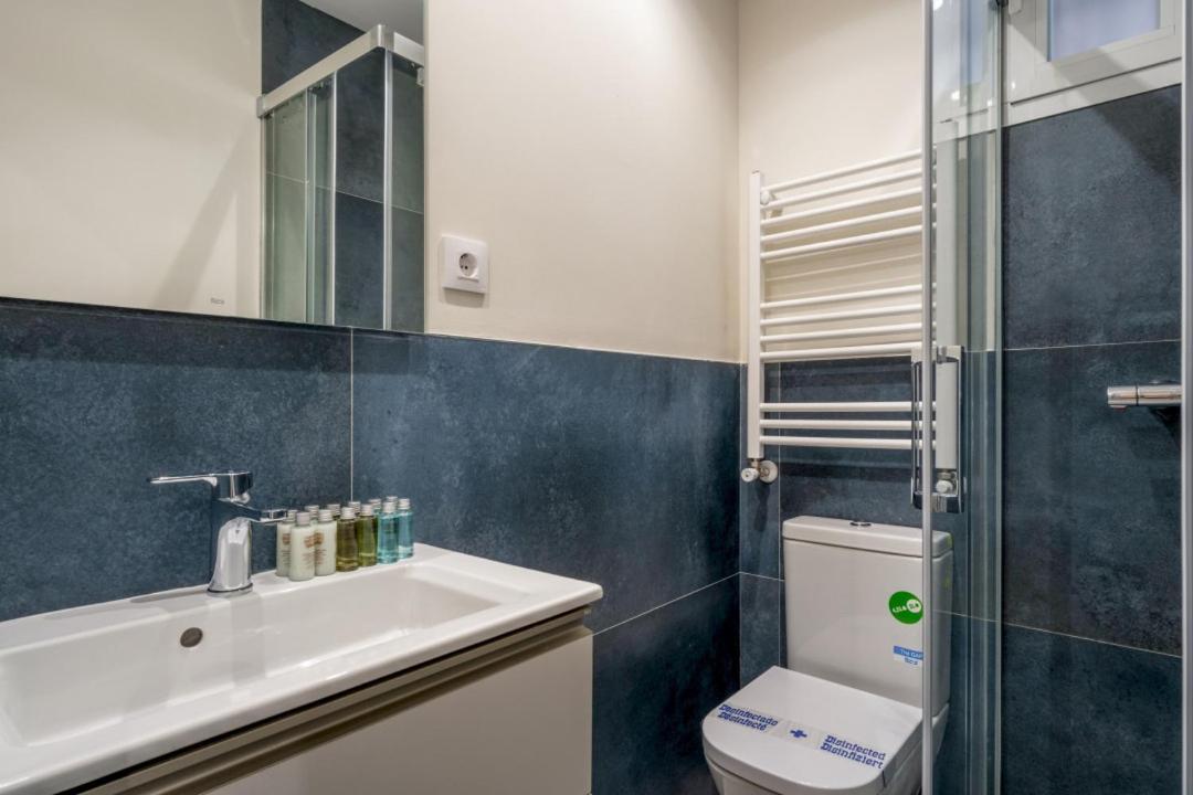 2 Bedrooms 2 Bathrooms Furnished - Malasana - Bright And Refurbished - Mintystay * Madrid