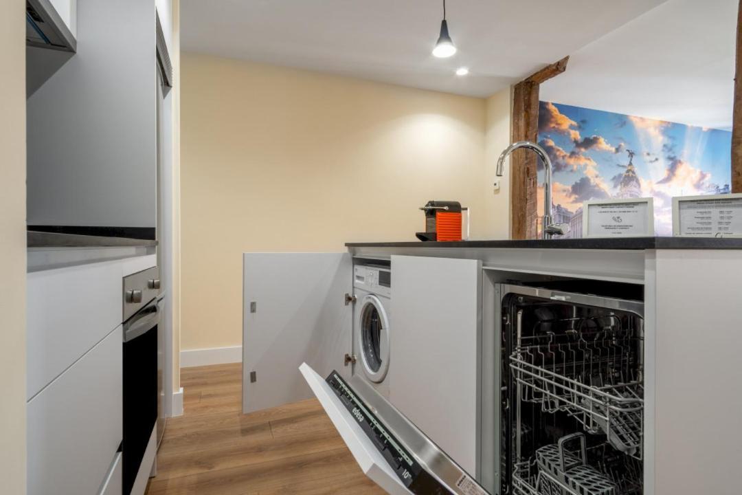 Apartment 2 Bedrooms 2 Bathrooms Furnished - Malasana - Bright And Refurbished - Mintystay
