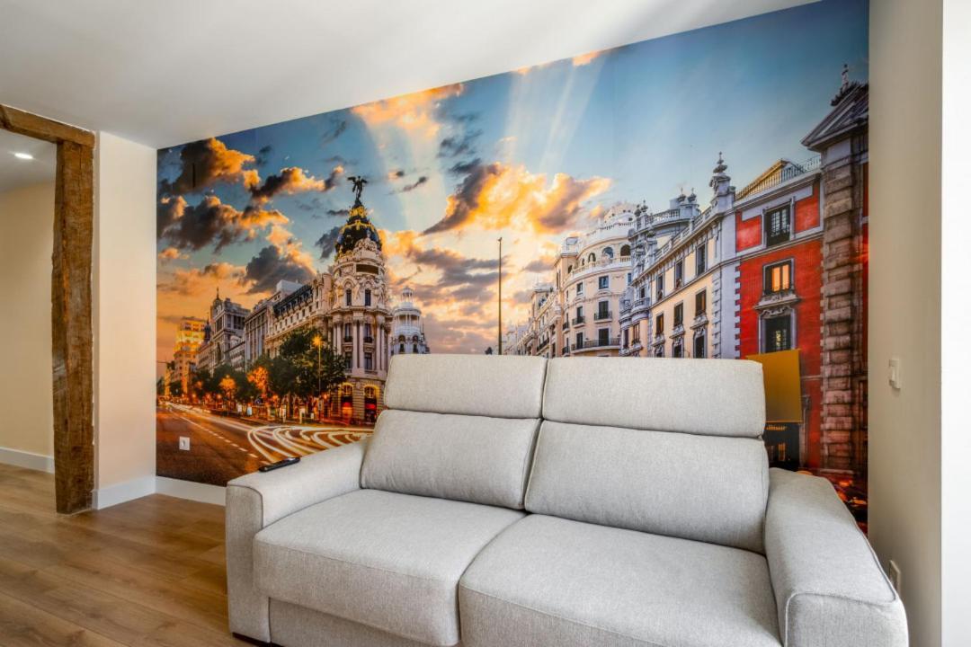 Apartment 2 Bedrooms 2 Bathrooms Furnished - Malasana - Bright And Refurbished - Mintystay Madrid