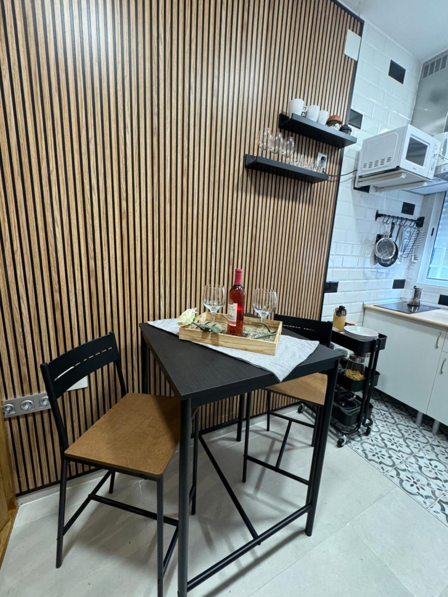 Vistalegre! Pequeno Y Fantastico Loft Cerca Del Metro Apartment *