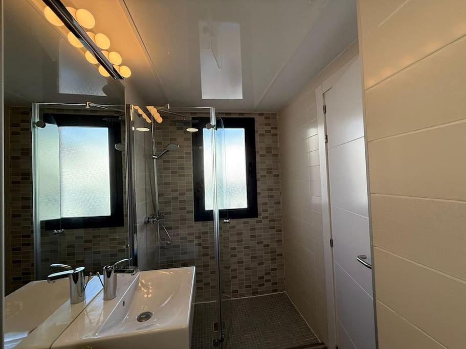 Stunning Penthouse In Tetuan For 4 Pax - Coruna * Madri