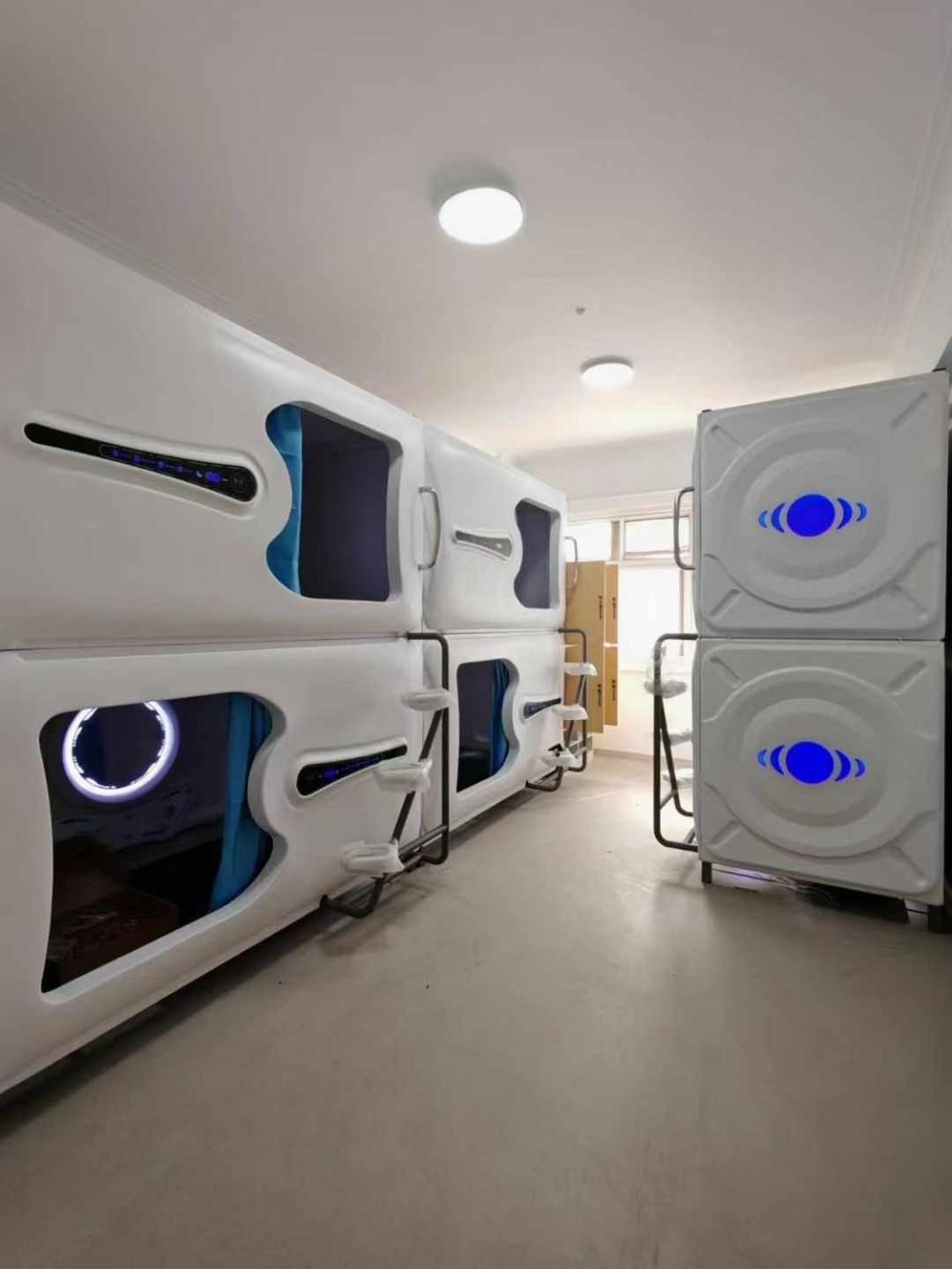Space Capsule Hostel Madrid