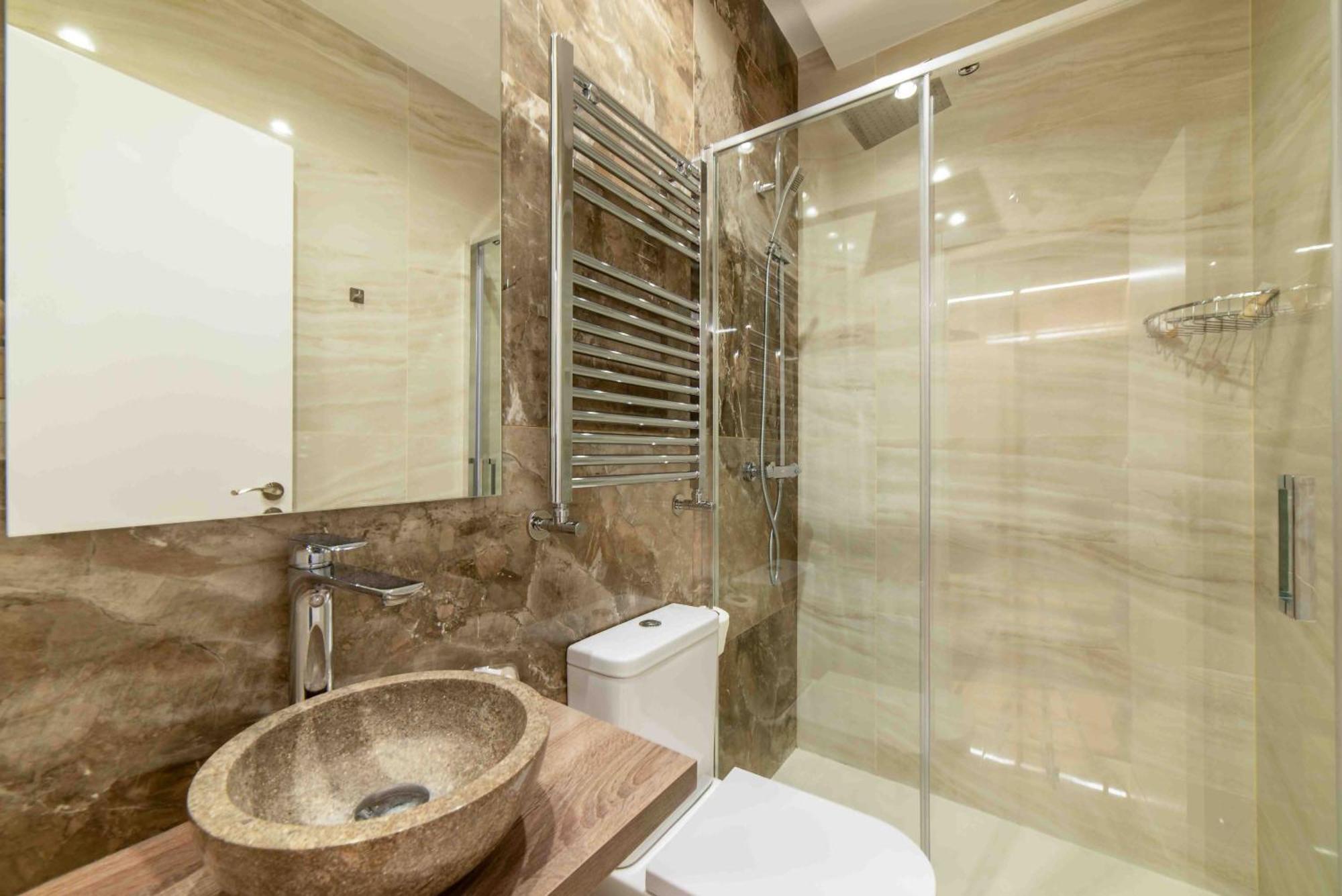 Piso Moderno En Barrio De Salamanca Apartamento *