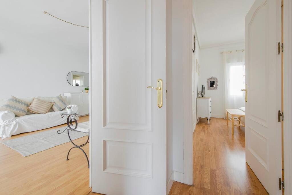 Entero Chamartin Apartment *