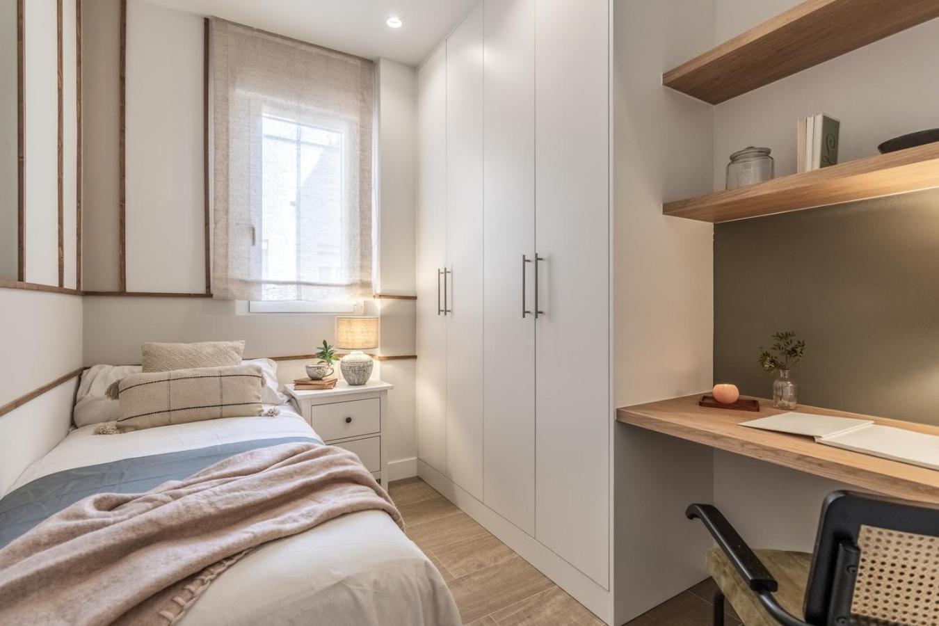 Trentola - 3 Bedroom In Malasana Apartment