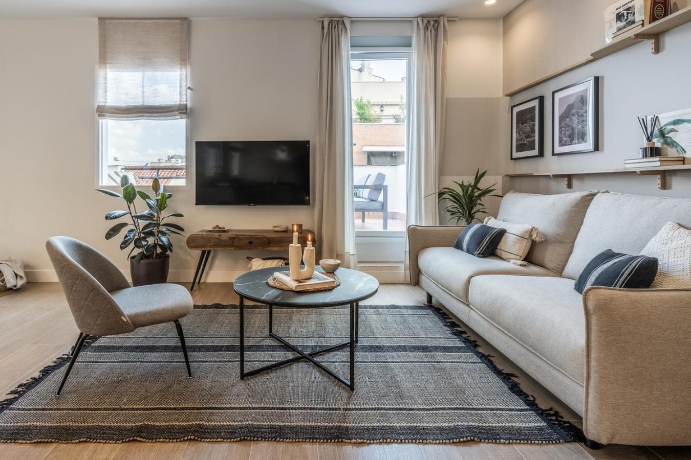 Trentola - 3 Bedroom In Malasana Apartment Madrid