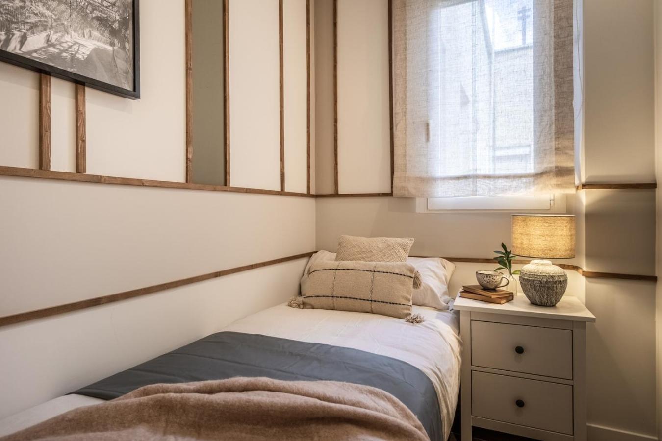 Apartment Trentola - 3 Bedroom In Malasana Madrid
