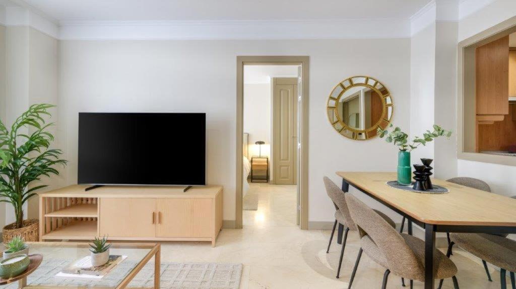 Atocha Exclusive Living Estilo Y Elegancia En El Corazon De La Capital Apartment Madrid