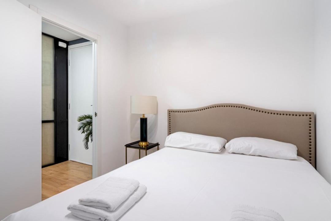 3 Bedrooms 2 Bathrooms Furnished - Salamanca - Stylish - Mintystay Madrid