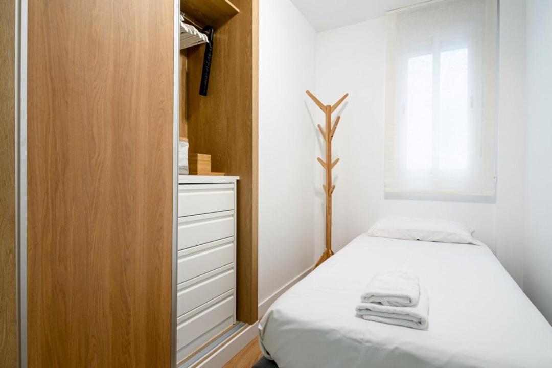 3 Bedrooms 2 Bathrooms Furnished - Salamanca - Stylish - Mintystay