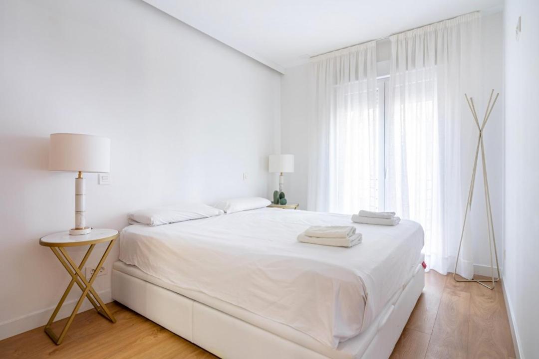 3 Bedrooms 2 Bathrooms Furnished - Salamanca - Stylish - Mintystay Madrid