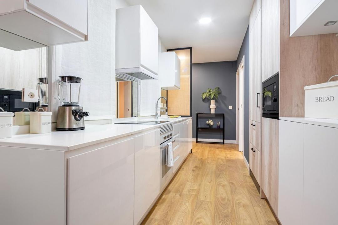 3 Bedrooms 2 Bathrooms Furnished - Salamanca - Stylish - Mintystay * Madrid