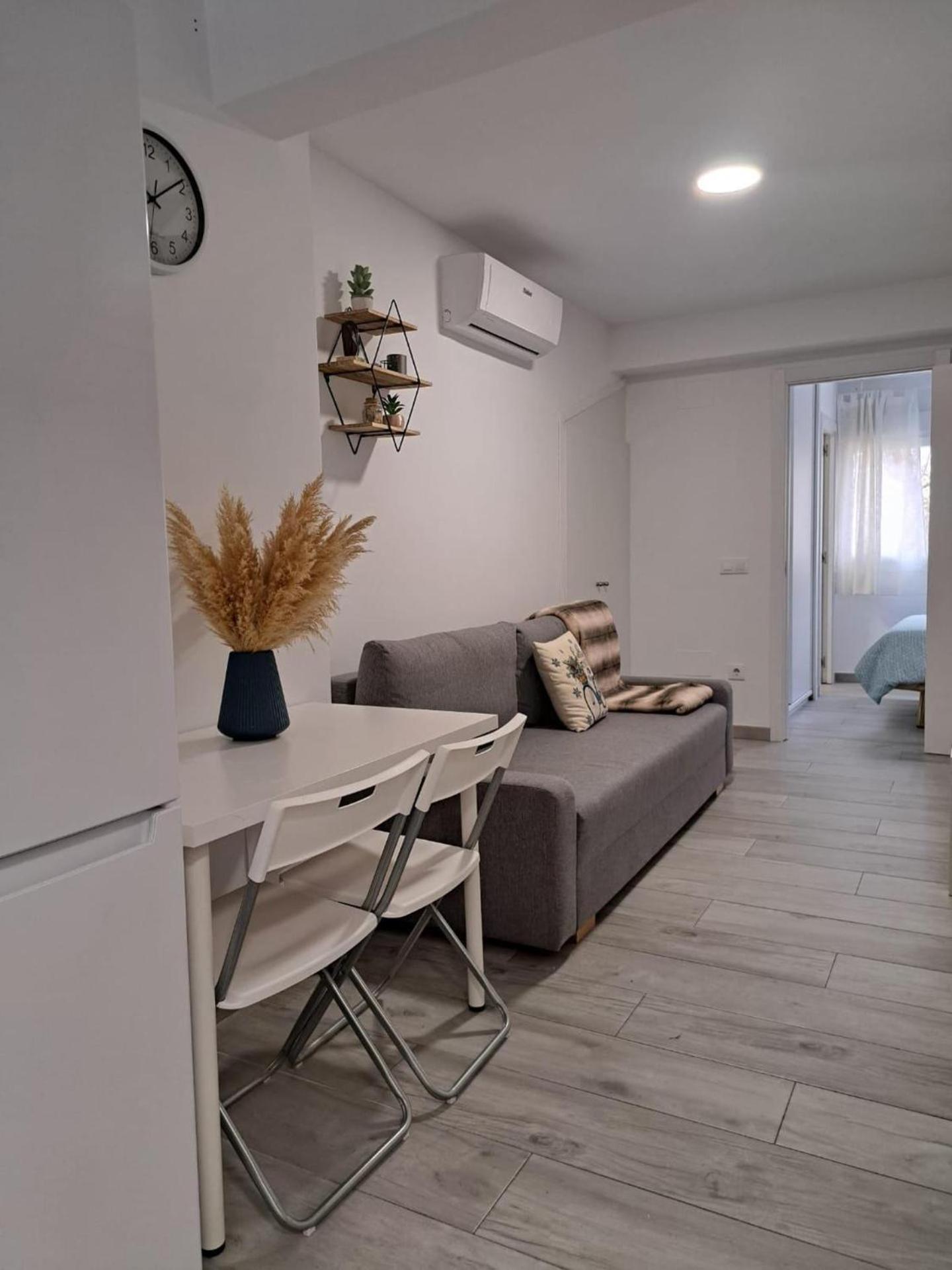 Apartment Charming Up To 4 Persons 3 Min To Metro Madrid