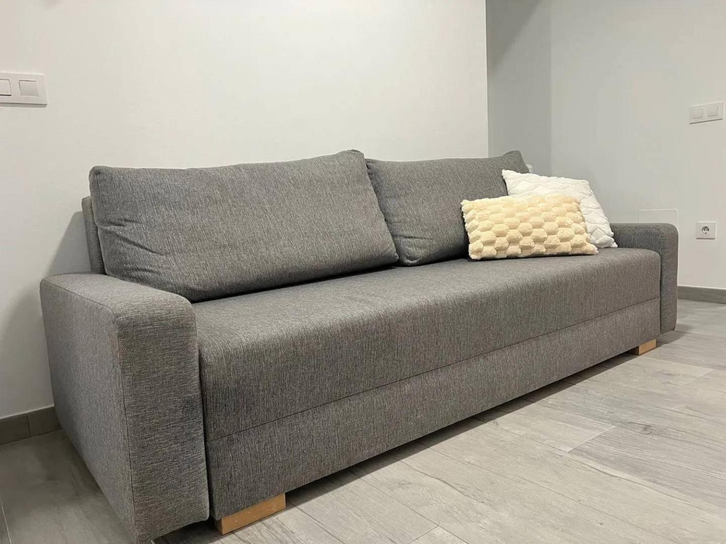Charming Up To 4 Persons 3 Min To Metro Apartment