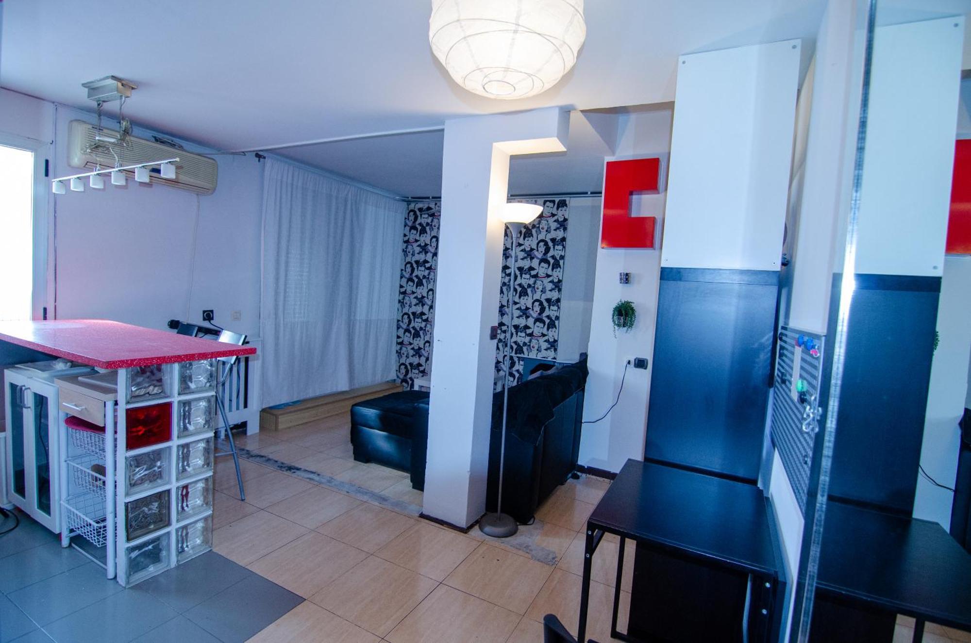 Apartment For Temporal Y Bonito Atico Con Terraza Val37 Madrid