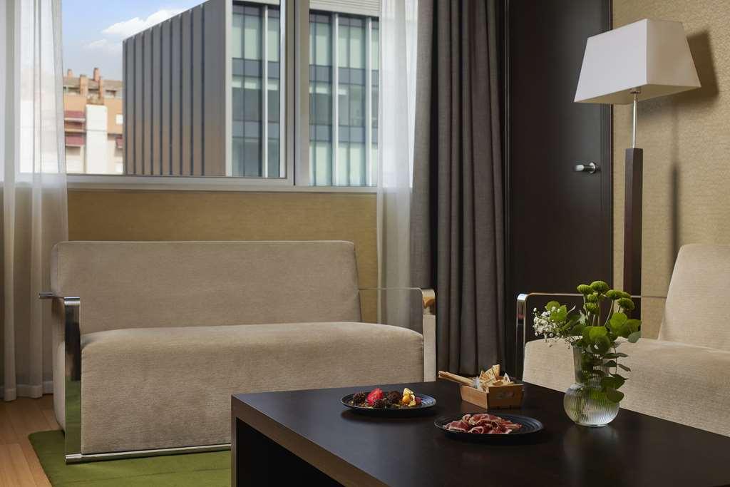 Nh Ribera Del Manzanares Hotel