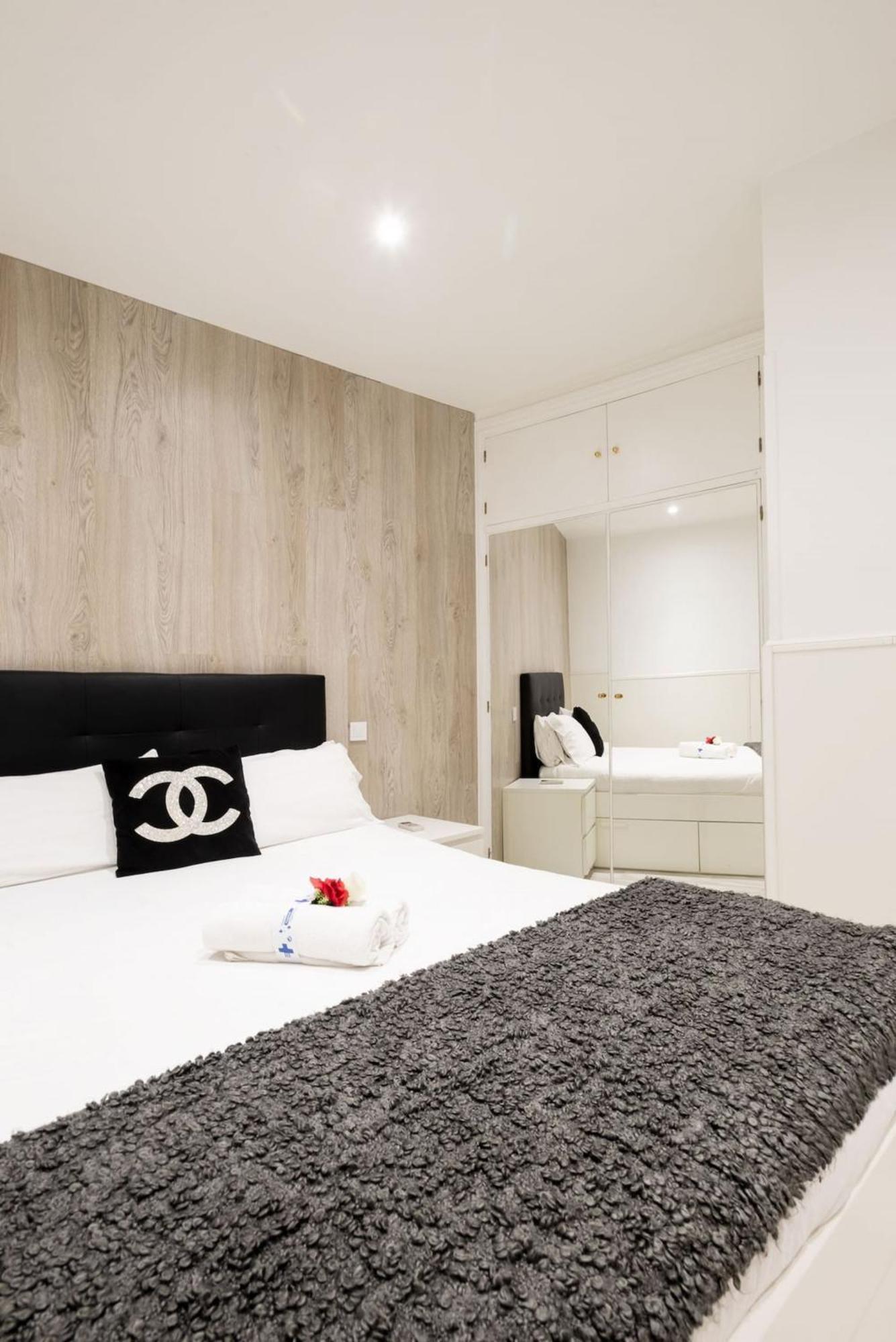 Day Tribunal Centro Gran Via Sol Apartment Madrid