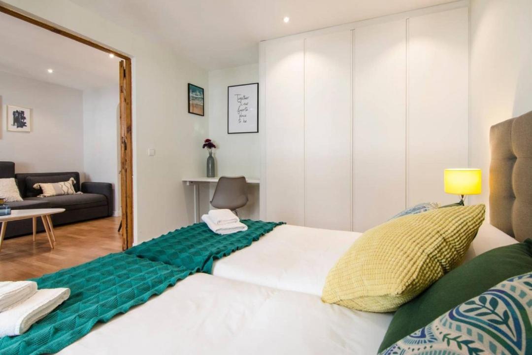 Personalized And Modern- 2 Bd 1bth- Opera *