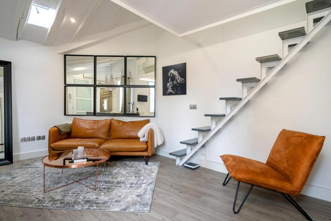 1 Bedroom 1 Bathroom Furnished - Sol - Bright Penthouse - Mintystay * Madrid