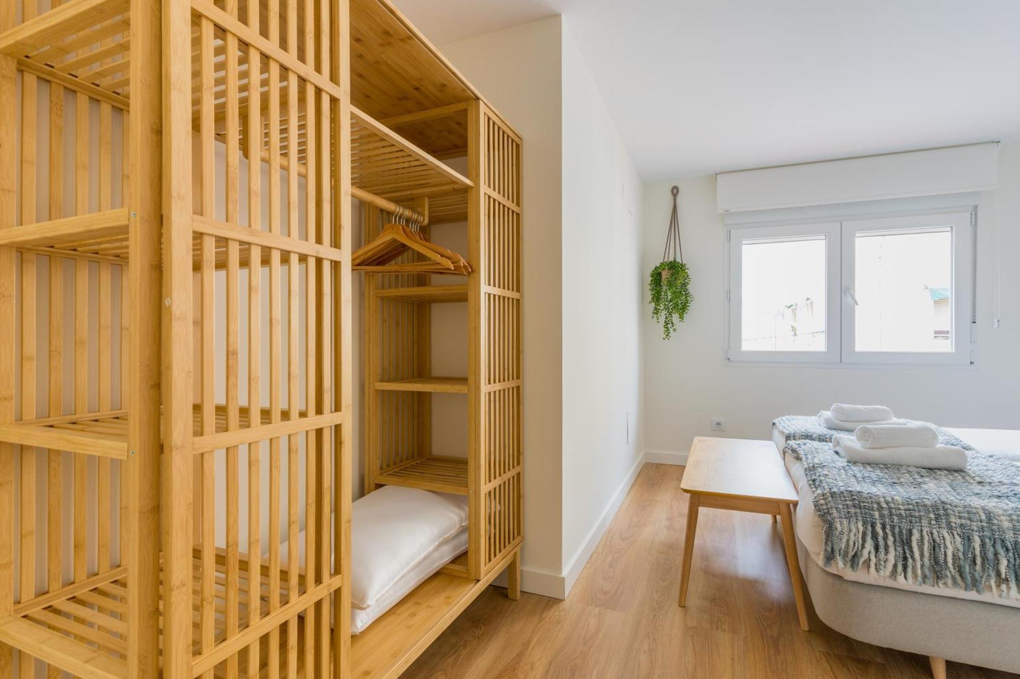 Modern And Wide- 3bd 2,5 Bth- Plaza Castilla Apartment Madrid