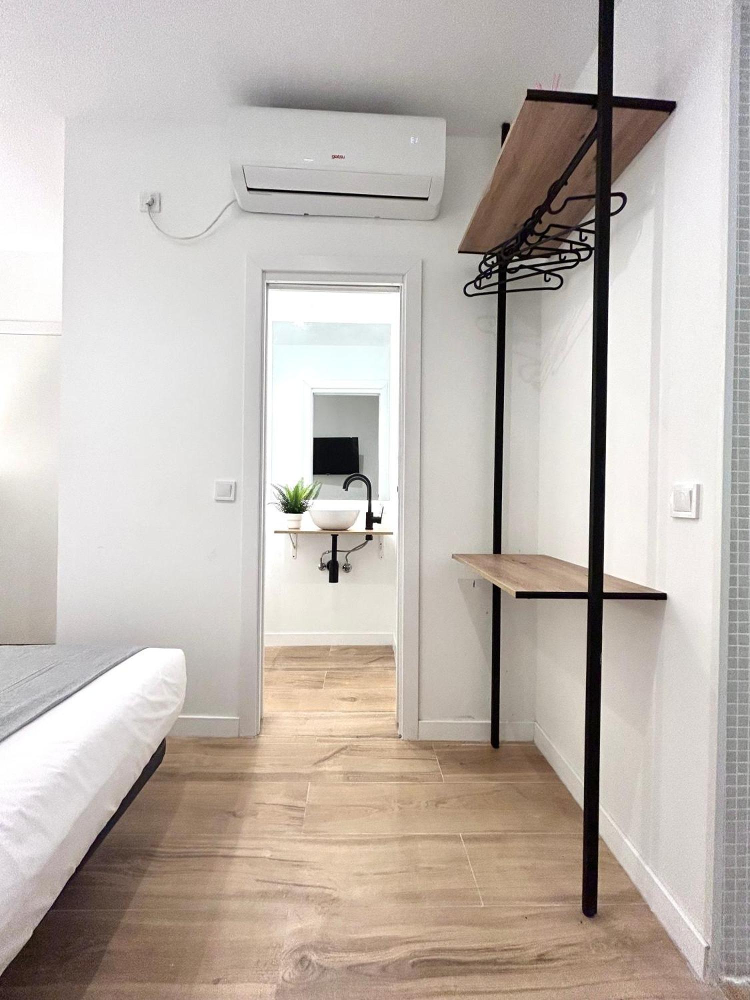 Casa De Huespedes San Andres Guest house Madrid