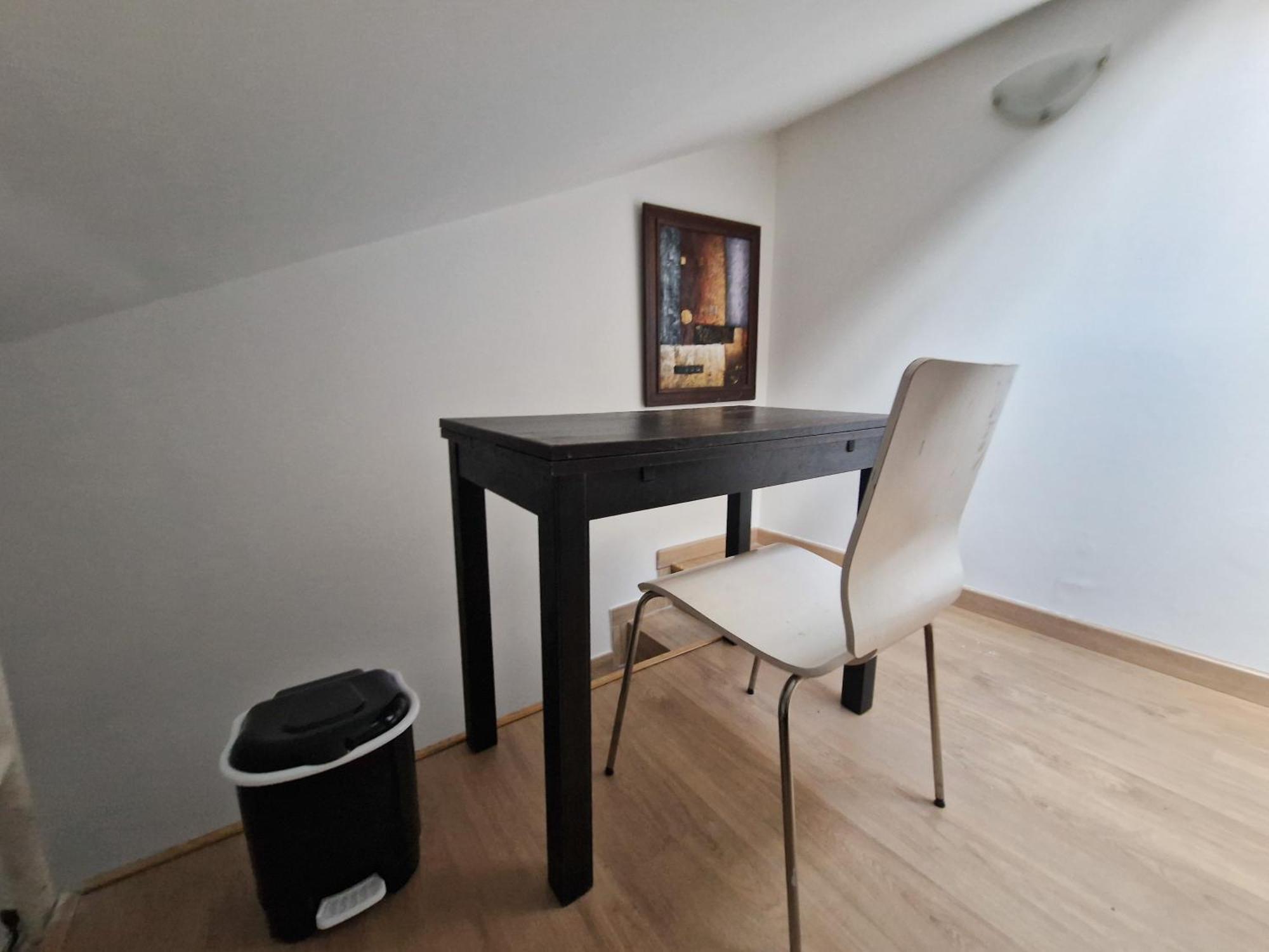 Estupenda Casa En Guindalera Apartamento *