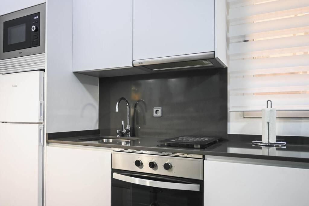 For Moderno Y Comodo En El Centro Temporal Emb50 Apartment Madrid
