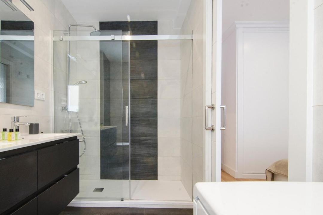 Apartment Modern And Cozy- 2 Bedrooms 2 Bathrooms- San Eugenio- Mintystay