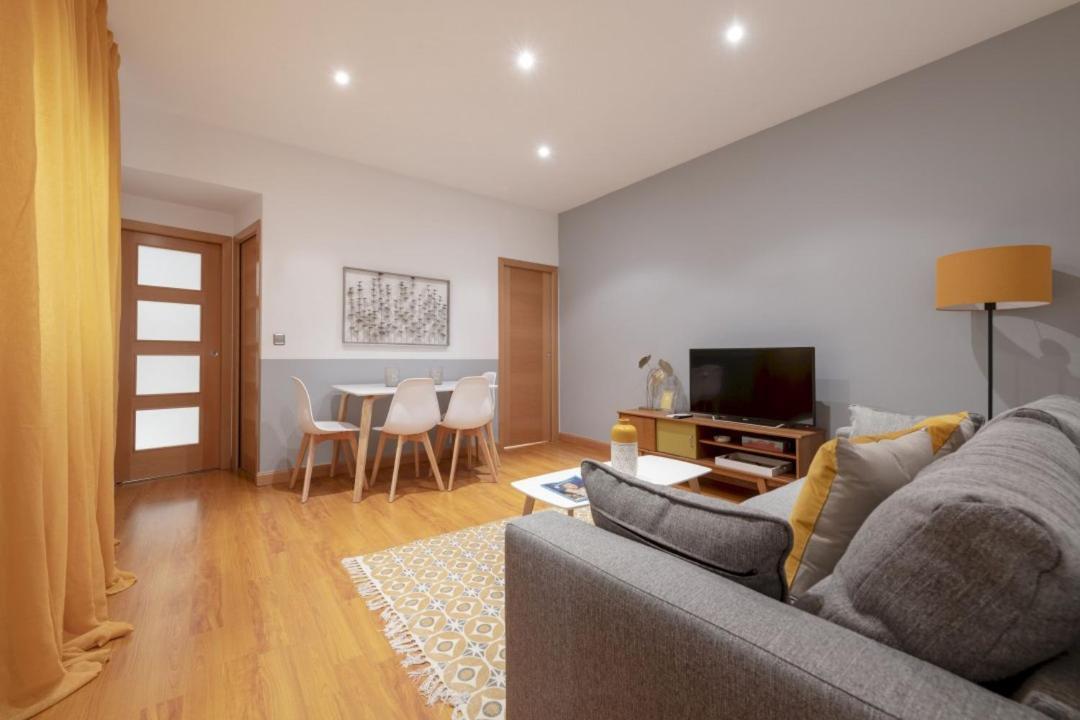 Bright And Comfortable- 2 Bedrooms 1 Bathroom- Cruz - Mintystay- Sol Lejlighed