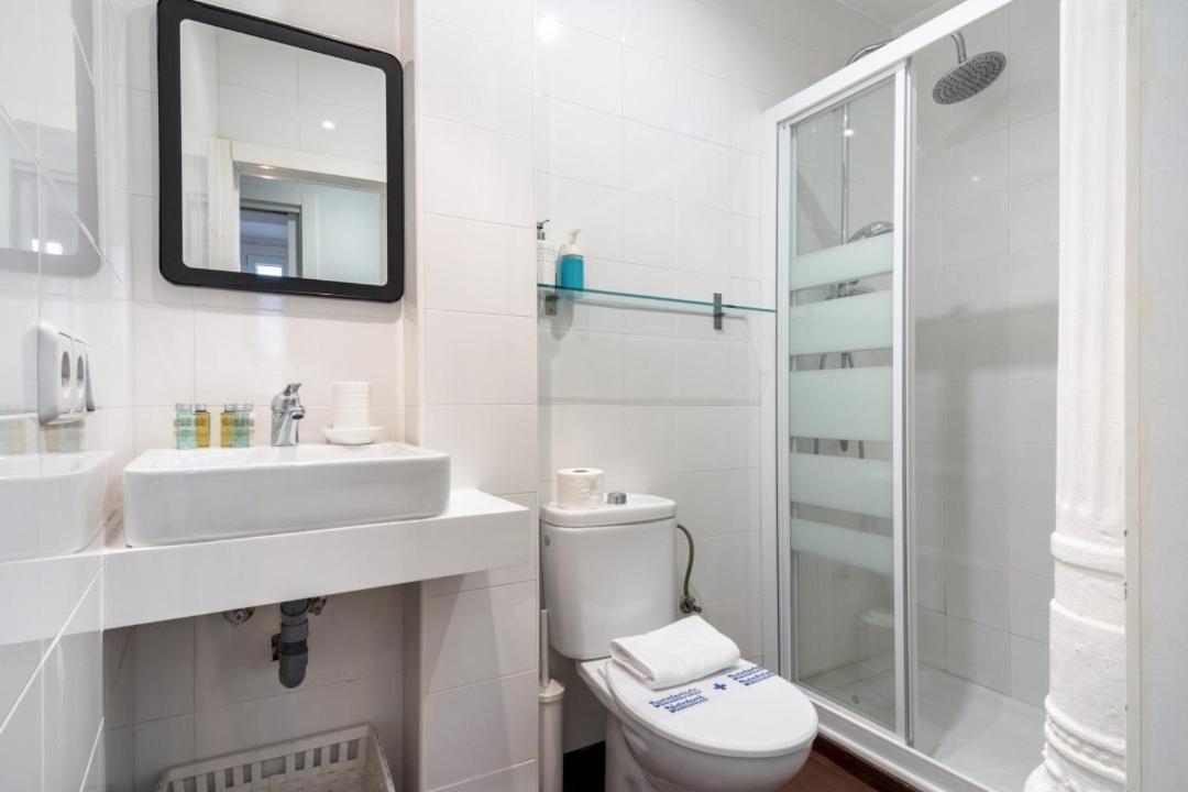 Apartment 2 Bedrooms 2 Bathrooms Furnished - Malasana - Bright Stylish - Mintystay