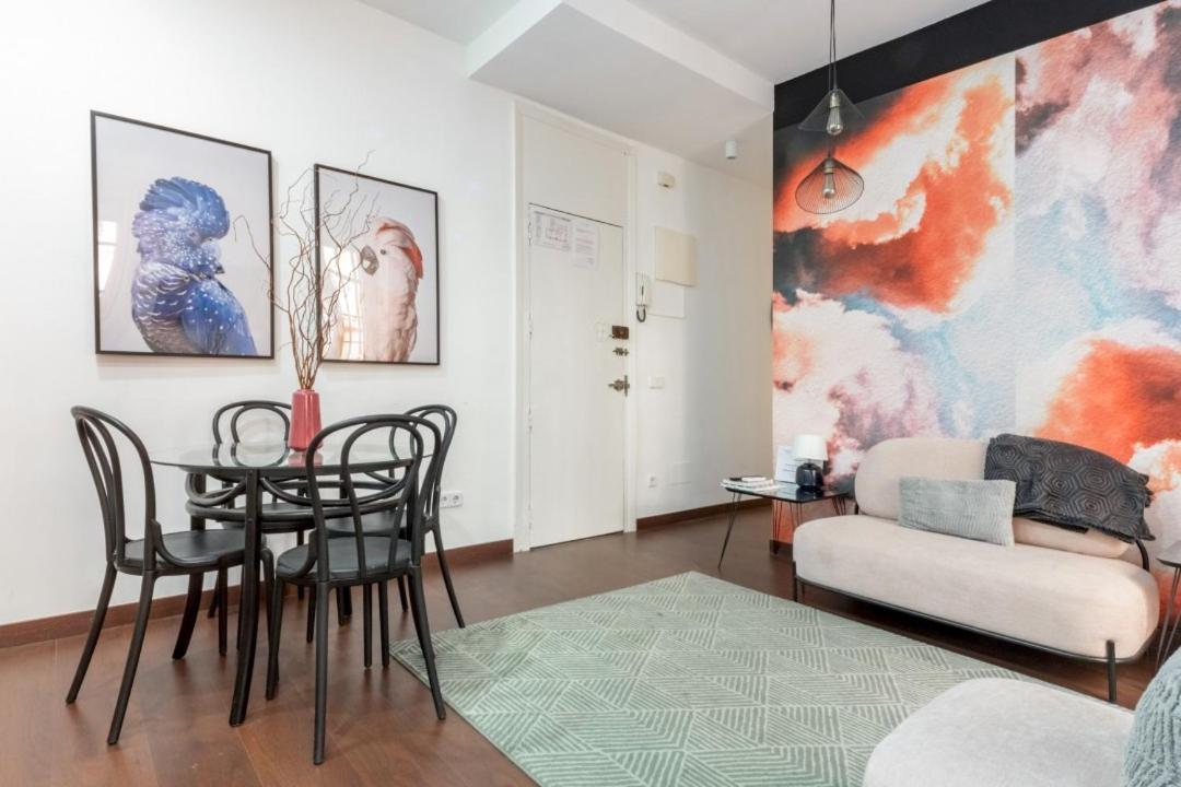 2 Bedrooms 2 Bathrooms Furnished - Malasana - Bright Stylish - Mintystay * Madrid
