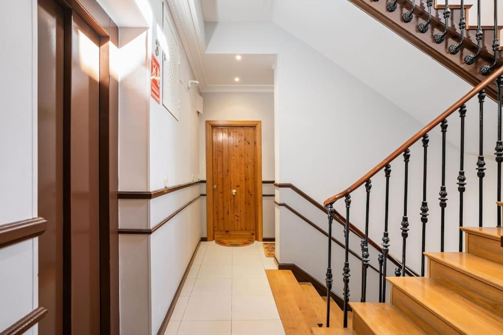 Spacious Modern Flat In The Centre Of - Infantas