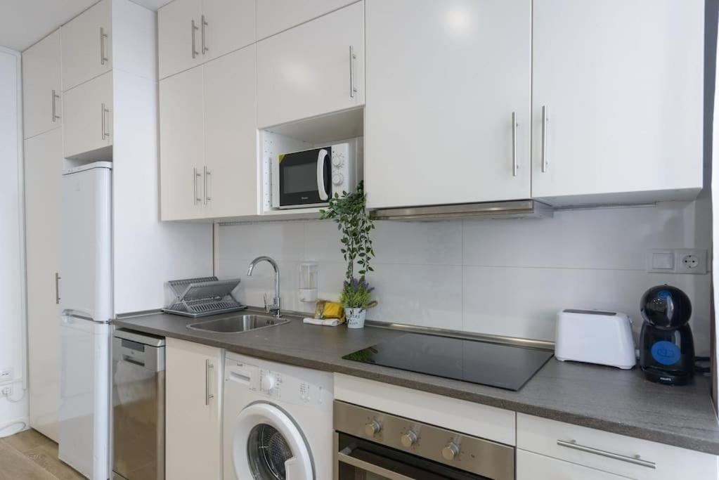 Estudio Cerca De Metropolitano, Aeropuerto Y Ifema Apartment