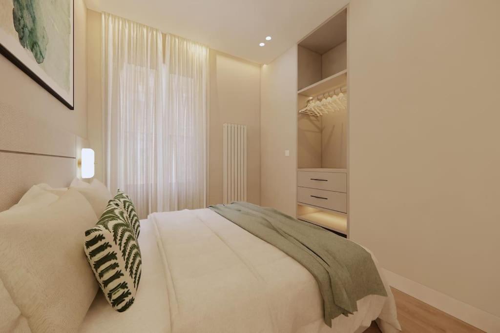Fuencarral Living 7br 7bh Holiday home